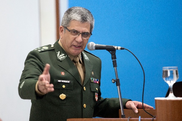 General Manoel Luiz Narvaz Pafiadache é o novo secretário de Saúde