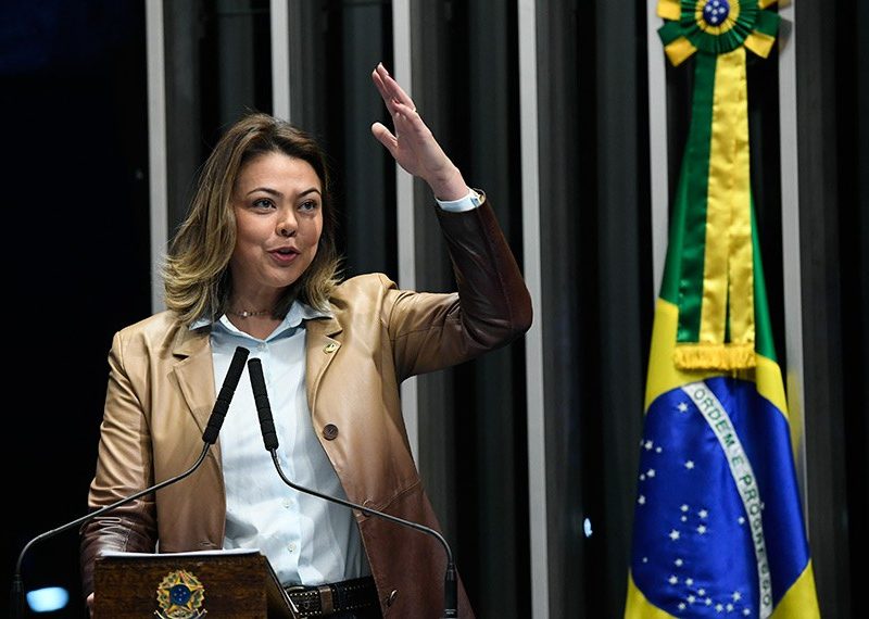 Em ato de filiação ao Cidadania, Leila Barros nega atrito com PSB