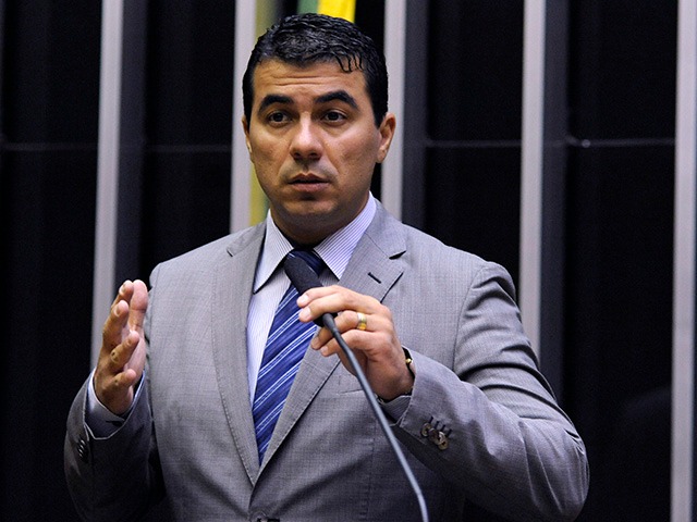 Luis Miranda pode mudar domicílio e disputar reeleição por SP