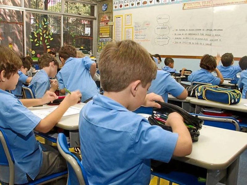 CLDF aprova gratificação para gestores de escolas públicas do DF
